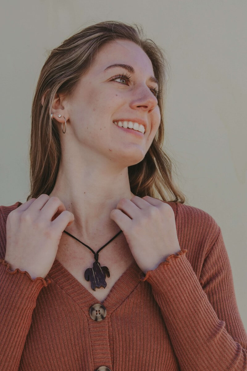 SEA TURTLE NECKLACE COCONUT SHELL SEA TURTLE NECKLACE RECYCLE COCONUT SHELL